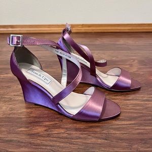 David’s Bridal - Jenna Dyeable Wedge Sandal - Chianti - size 7.5 - Never Worn!